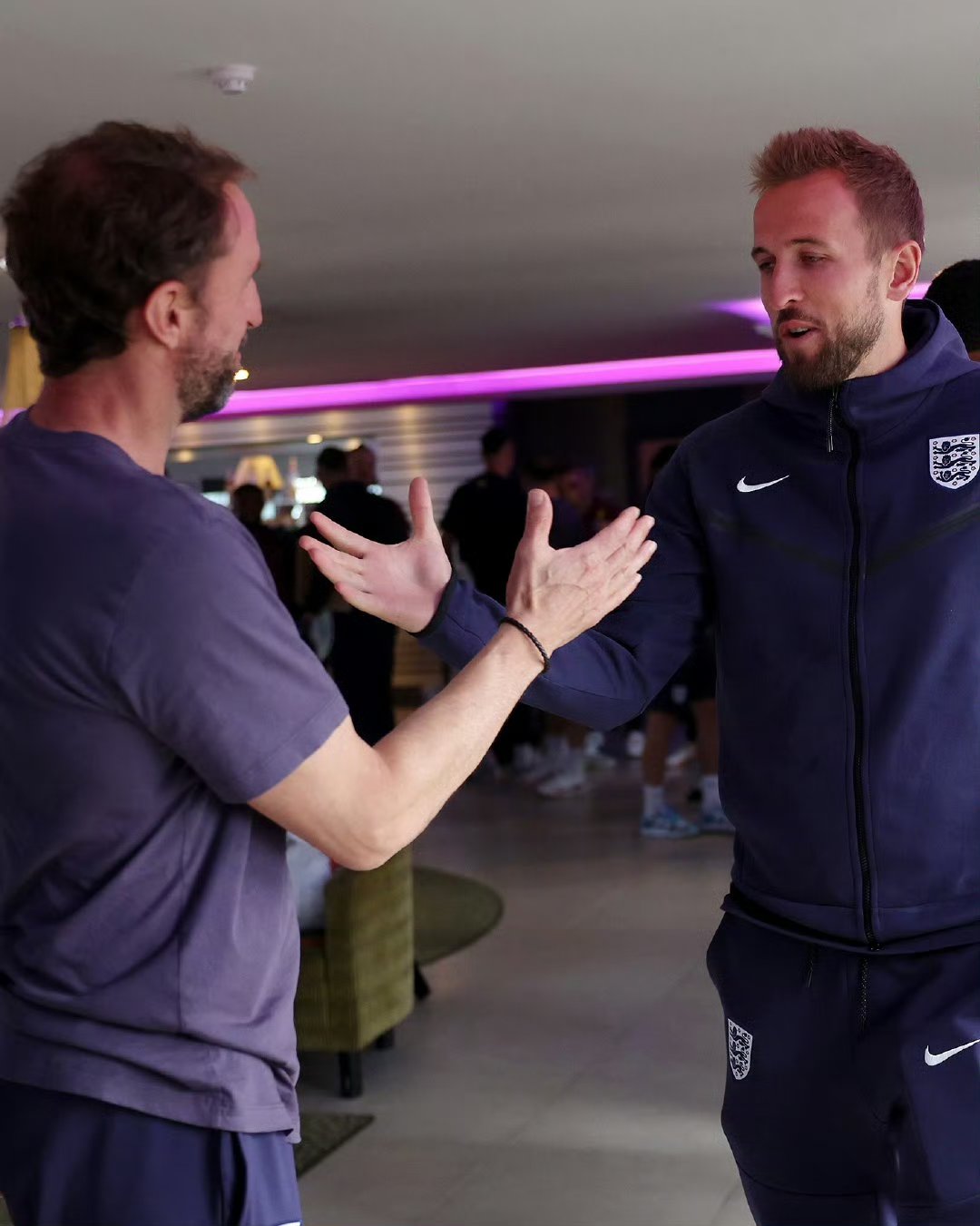 问鼎-包含凯恩在西班牙队比赛中惊险取胜，惊险取胜引发热议！的词条